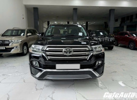 Bán Toyota Land Cruiser 4.6 VXS 2016, lăn bánh 6 vạn Km như mới.