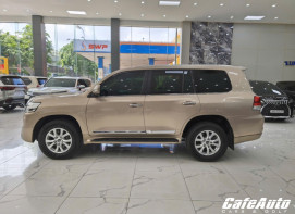 Toyota Land Cruiser VX Sản Xuất 2016 Vàng Cát