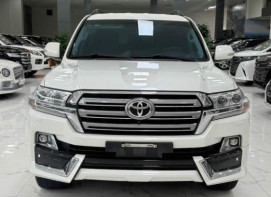 Land Cruiser 4.6 V8, sản xuất 2019 xe đẹp xuất sắc. Giá cực tốt.